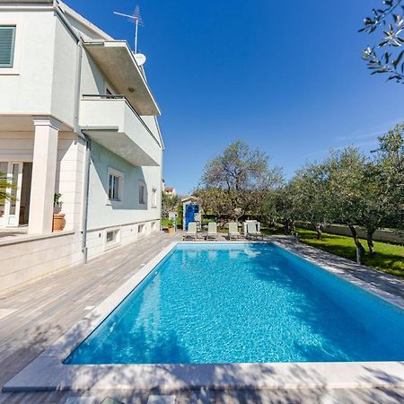 The Olive Poolhouse Apartment Сплит Екстериор снимка