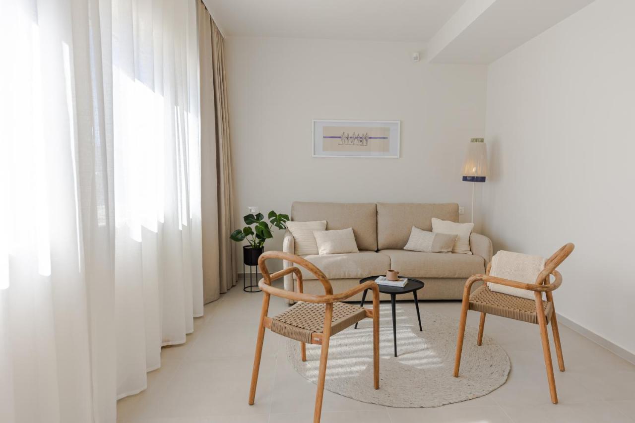 The Olive Poolhouse Apartment Сплит Екстериор снимка