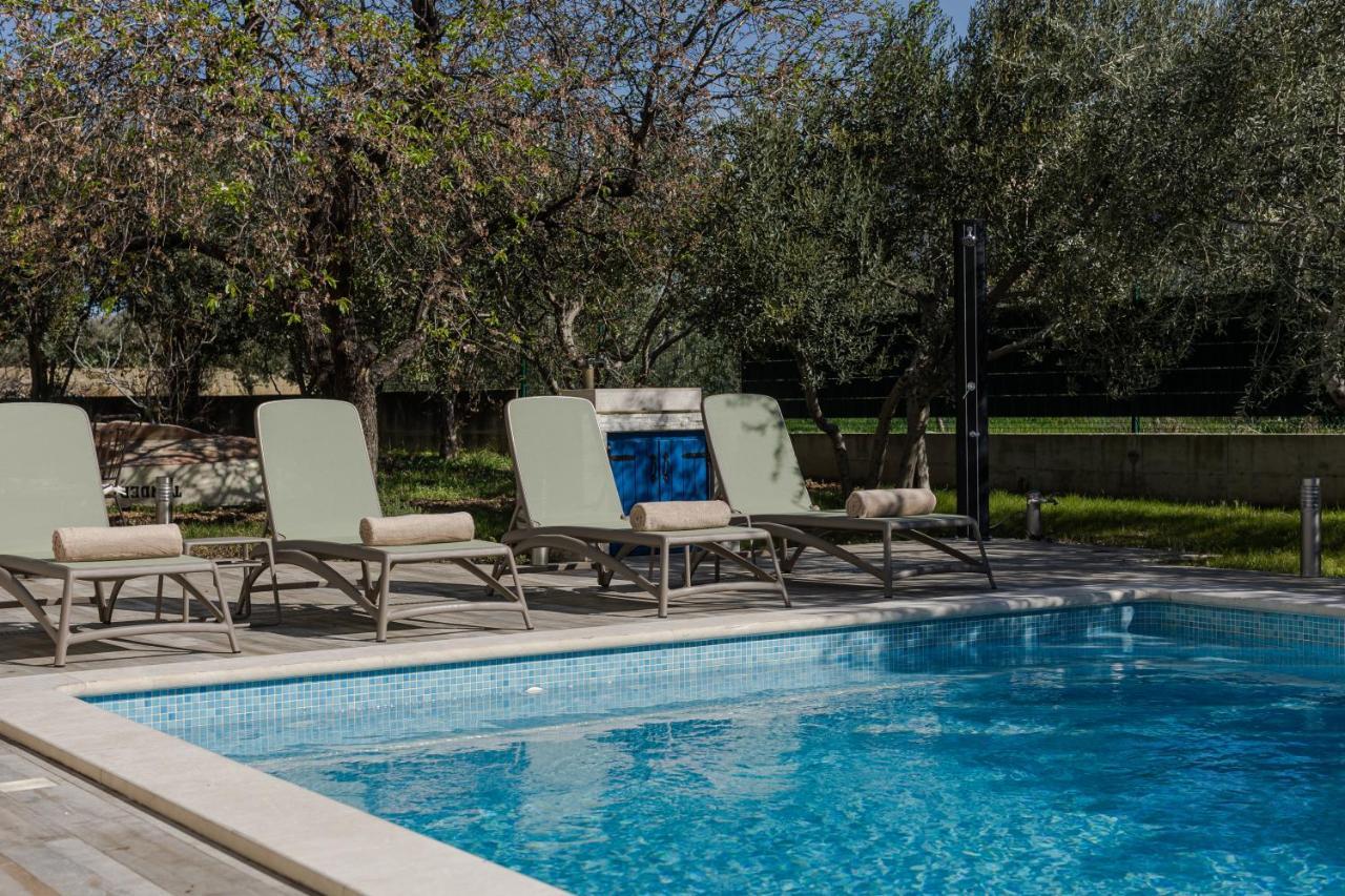 The Olive Poolhouse Apartment Сплит Екстериор снимка