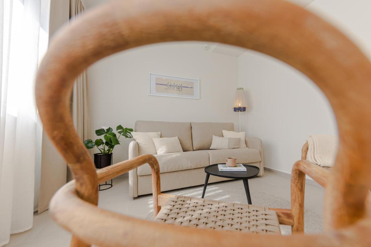 The Olive Poolhouse Apartment Сплит Екстериор снимка